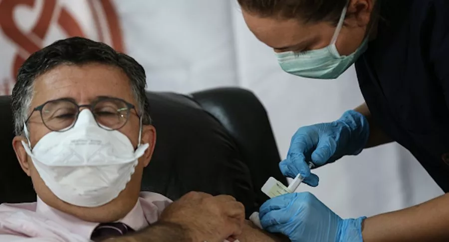 Vacuna de Pfizer llegará a Colombia a principios de 2021.