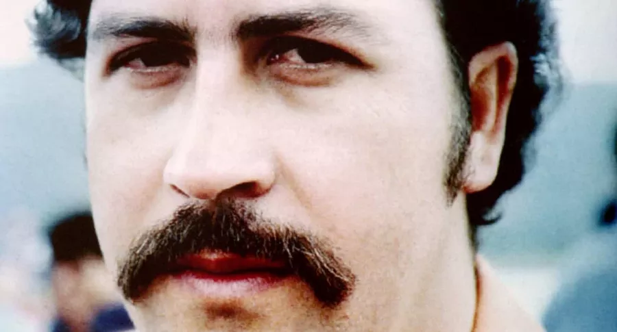 Imagen de Pablo Escobar, a propósito de la demanda que perdió uno de sus mayordomos por unos de sus terrernos.