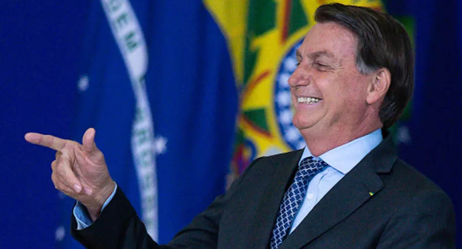 “Tienen que dejar de ser un país de maricas”: Bolsonaro