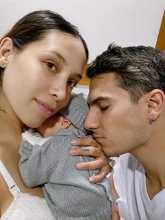 Luisa Fernanda W, Máximo y Pipe Bueno en la clínica.