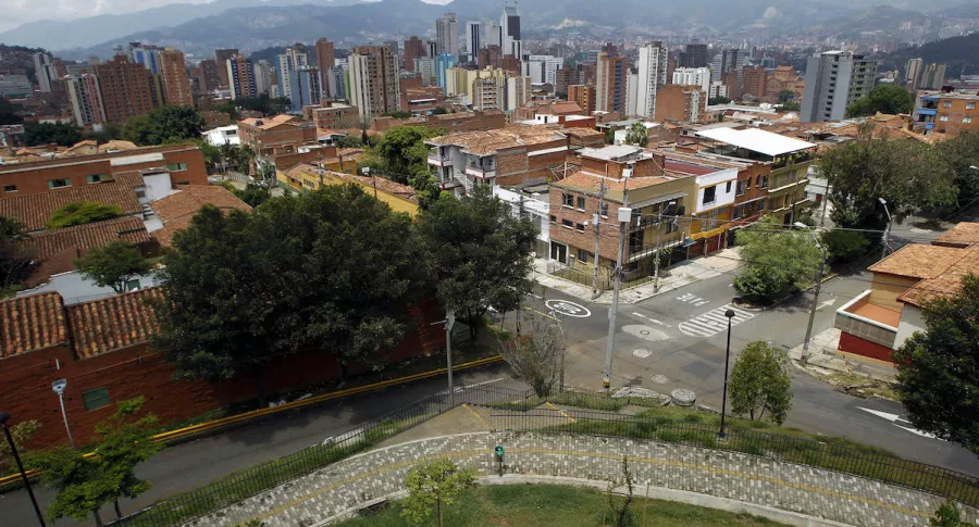 Imagen de Medellín, que tendrá toque de queda y ley seca en este puente festivo