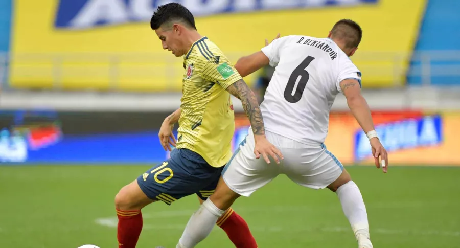Error de James termina en segundo gol de Uruguay ante Colombia.