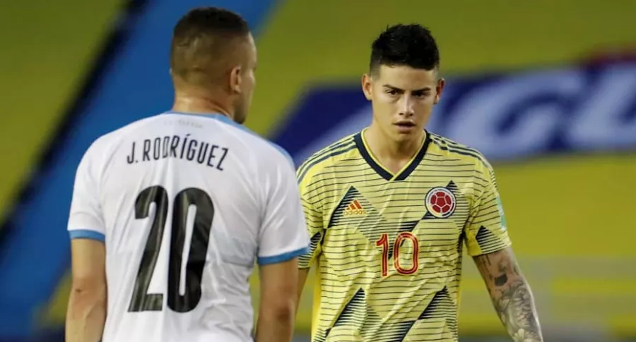 James Rodríguez en la goleada que sufrió Colombia contra Uruguay, la peor de Colombia en toda la historia como local