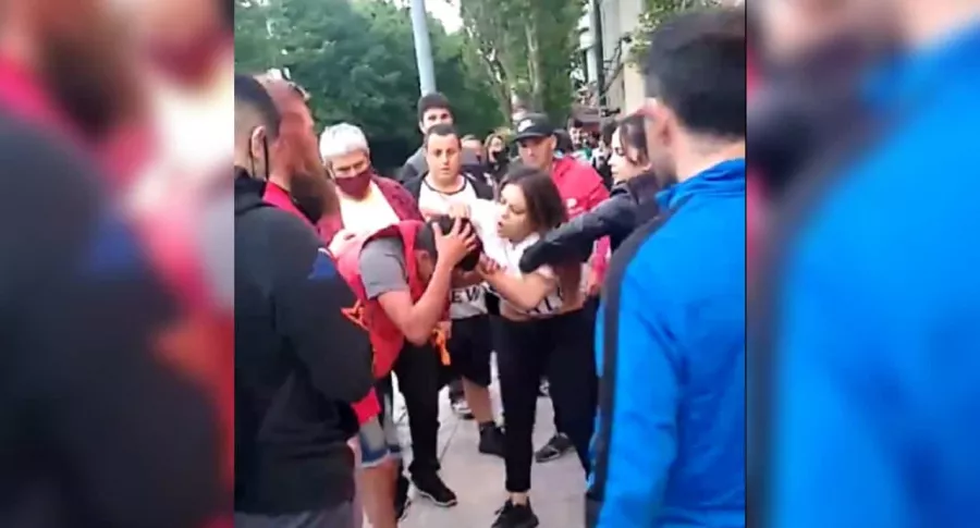 Video: mujer confrontó a ladrón y le terminó dando una paliza