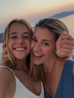 Foto de Sara Sánchez y Pilar Schmitt, a propósito de que la menor quiere ser modelo.