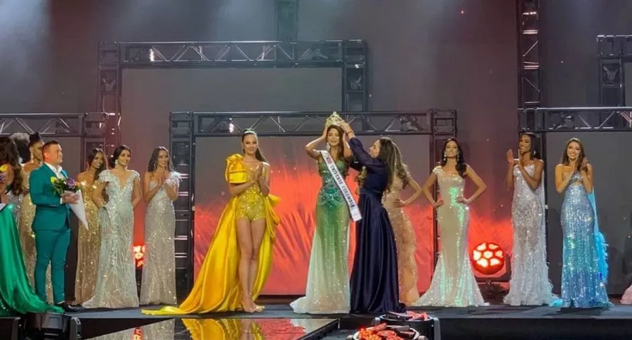 Coronación de Laura Olascuaga en Miss Universe Colombia, que no le dio tanto 'rating' a RCN, pero se metió al top 10 de lo más visto de RCN y Caracol del 16 de noviembre.