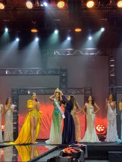 Foto de ceremonia de coronación de Miss Universe Colombia