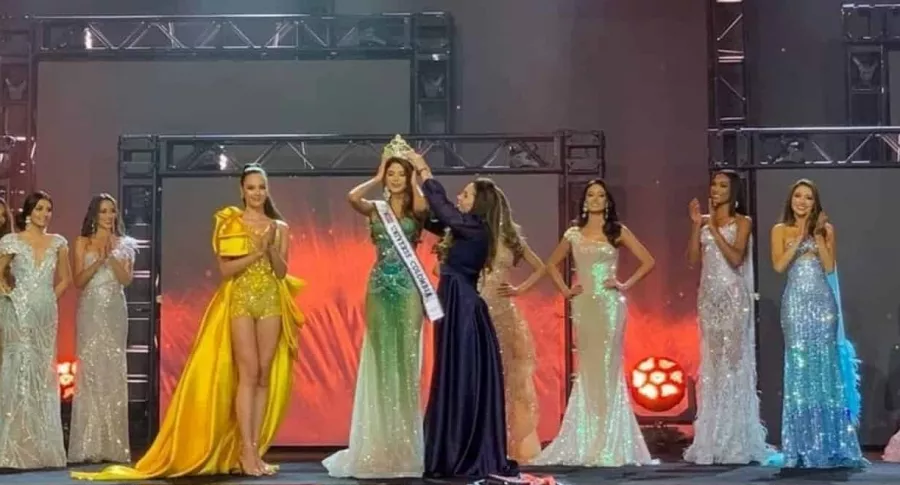 Foto de ceremonia de coronación de Miss Universe Colombia