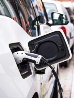 Carro eléctrico, ilustra nota de Reino Unido que prohibirá venta de carros a gasolina en el 2030