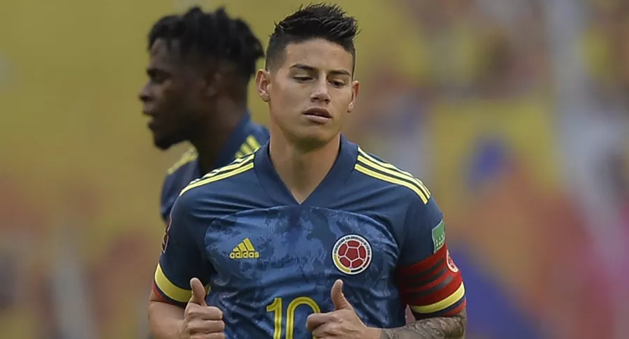 James Rodríguez en el partido que la Selección Colombia perdió por goleada contra Ecuador