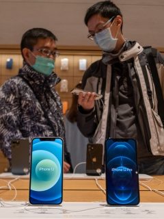 Apple pagará millonaria multa en Estados Unidos por obsolescencia programada de sus iPhones.