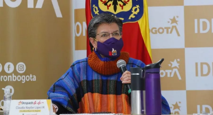 Claudia López, acá en rueda de prensa, celebró decisión sobre tutela que la acusaba de discriminación.