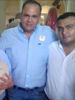 Ganadero 'Toto' Ariza capturado es el mismo que abraza al ‘Ñeñe’ en foto con Uribe