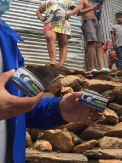 Verificación de atunes entregados por el PAE de Santa Marta, tras denuncia sobre latas con gusanos