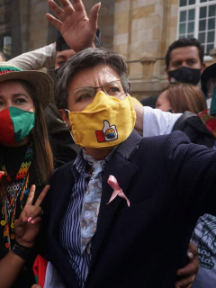 Claudia López, quien fue incluida por la BBC entre las mujeres más influyentes del mundo en 2020, durante las movilizaciones de la minga indigena en Bogotá.