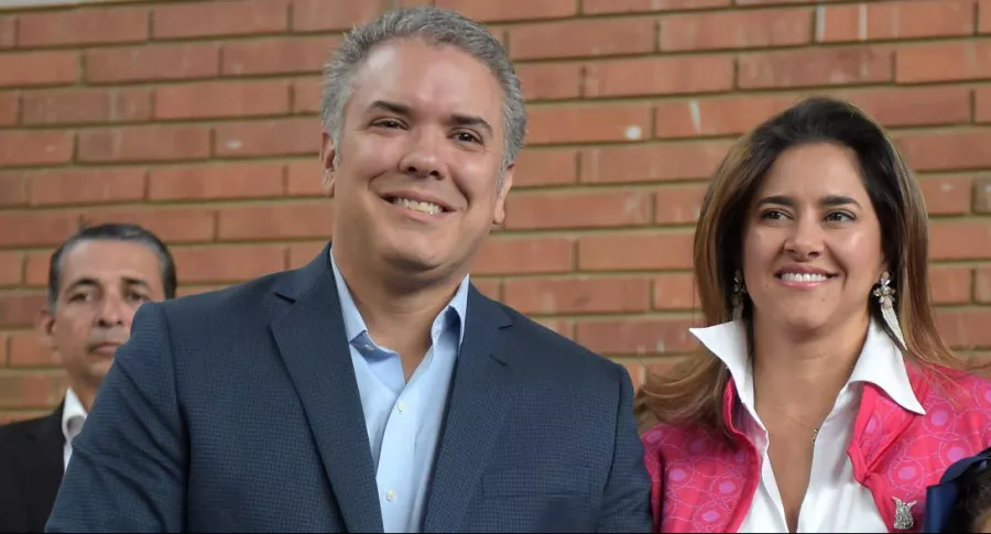 La Primera Dama de Colombia e Iván Duque, quien confirmó que no tiene coronavirus más allá de que su esposa sí