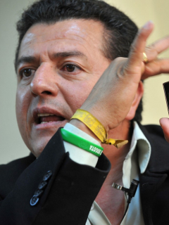 Paro de taxis: cosas desconocidas de la vida de Hugo Ospina.