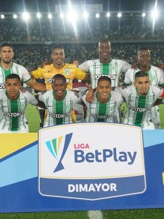 Atletico Nacional, que confirmó 9 casos de coronavirus, durante un partido de la Liga BetPlay