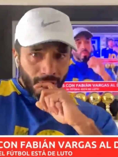 Fabián Vargas llorando por la muerte de Diego Maradona