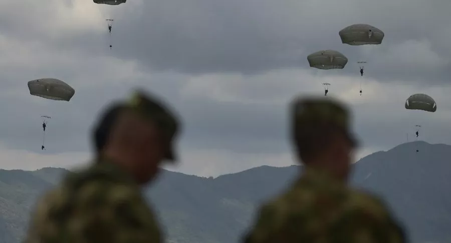 Militares del Ejército ilustra nota sobre presunto suicidio de un capitán del Ejército, en el Valle del Cauca