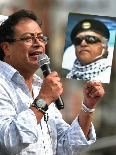 Gustavo Petro y 'Jesús Santrich', que según el senador estaba negociando libros de poesía y no cocaína. (Fotomontaje de Pulzo)