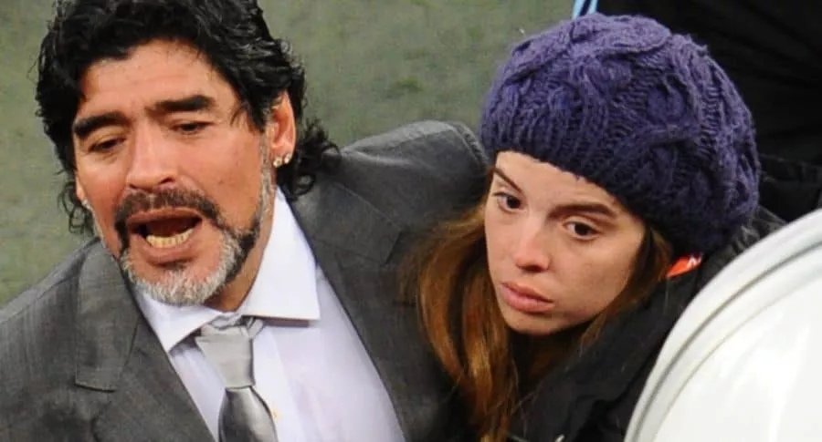Carta de Dalma Maradona tras la muerte de Diego, su padre. Imagen de referencia de ambos.