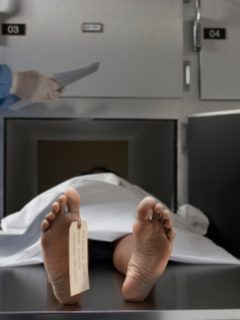 Morgue, ilustra nota de Hombre "revive" en la morgue cuando empezaron a embalsamarlo