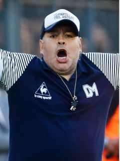 Diego Maradona y Óscar Ruggeri, quien se mostró triste después de enterarse del lugar en el que murió Maradona