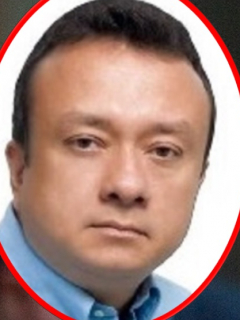 Jaime Granados, abogado de Eduardo Pulgar que pedirá se revise su salud para que él no vaya a la cárcel, y el senador Pulgar.