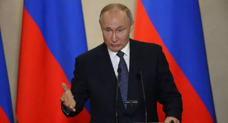 El presidente ruso Vladimir Putin ordenó comenzar una campaña masiva para inocular su vacuna Sputnik V.