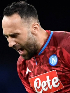 David Ospina tapa penalti con el Napoli en la Liga de Europa. Imagen de referencia del arquero colombiano.