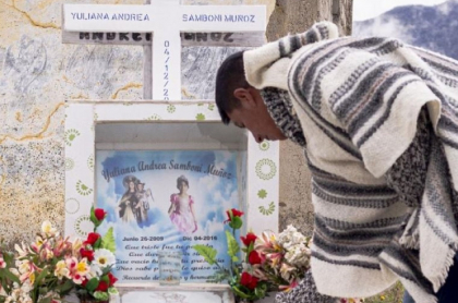 Juvencio Samboní, que visitó la tumba de su hija, contó que es mentira que hayan recibido indemnización por el crimen

