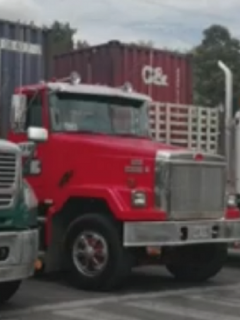 Tractomula en Bogotá que fue robada y tenía hasta 1.000 millones de pesos en whisky