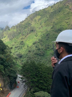 El derrumbe de la semana pasada en la vía Calarcá-Cajamarca ha trastornado el tránsito entre el centro y el occidente del país.