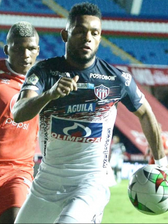 Investigación al fútbol colombiano por fallas en pruebas de COVID. Imagen del partido en el que falló el protocolo.