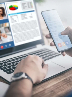Persona trabajando desde casa para ilustrar nota sobre cómo ha cambiado la tecnología en 2020 por la pandemia