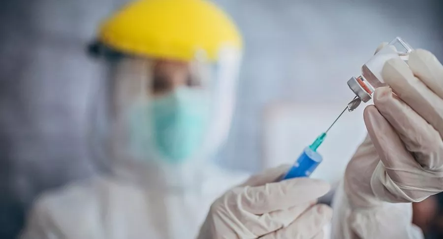 Gobierno destinó recursos para comprar vacuna de AstraZeneca