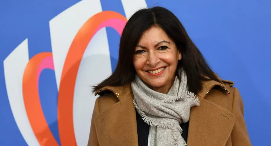 Anne Hidalgo, alcaldesa de París, que fue multada por contratar a demasiadas mujeres