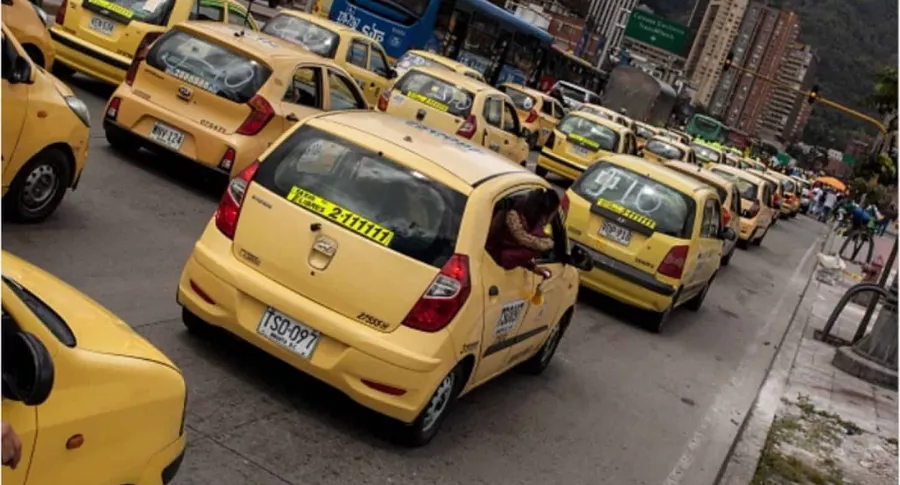 Taxis en Colombia acabarían con los cupos en 2021.