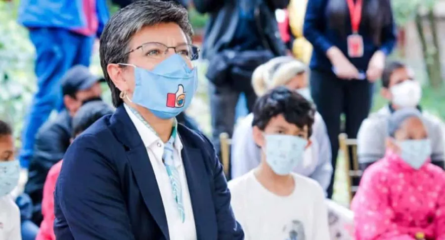 Claudia López, que está pensando en tomar nuevas medidas en Bogotá para enfrentar la pandemia a fin de años. 