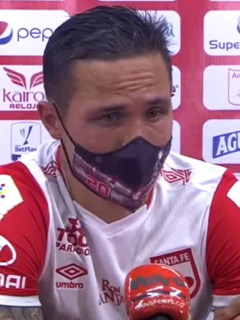 Si América se siente campeón, mejor: Seijas, volante de Santa Fe en rueda de prensa.
