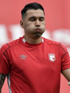 Leandro Castellanos, arquero de Santa Fe, equipo que fue burlado por Fortaleza luego de la goleada que recibió del América