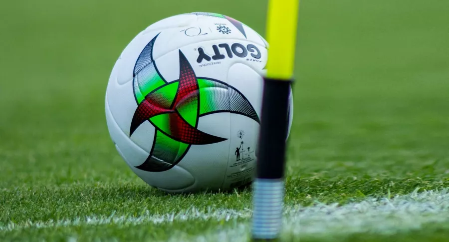 Equipo rechazó 120 millones para perder en el fútbol colombiano. Imagen de referencia del balón del fútbol colombiano.