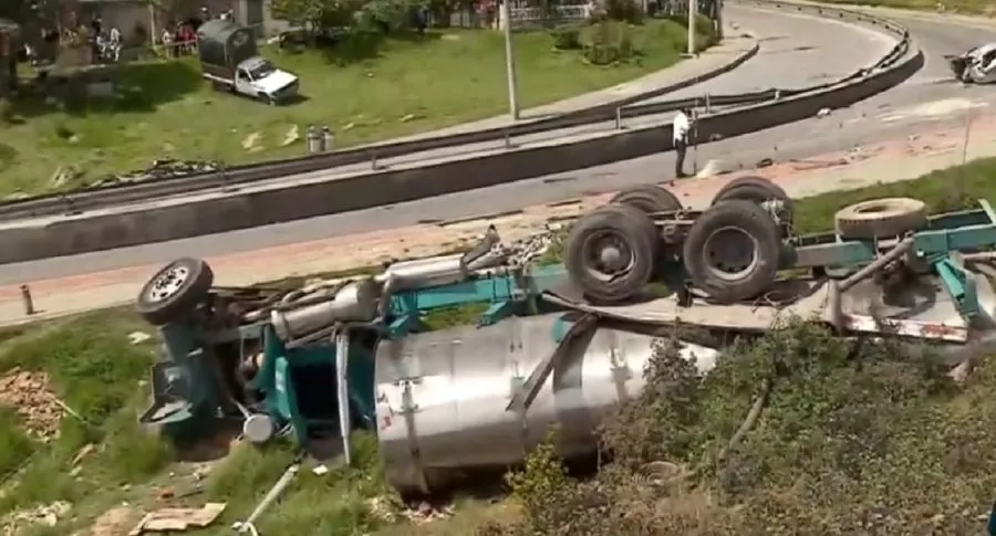 Imagen del accidente; conductor de camión del accidente, en Bogotá, tenía licencia vencida