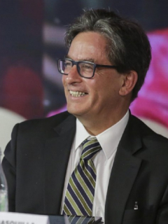 Ministro de Hacienda habla de aumento de salario de congresistas