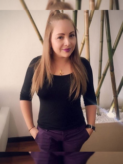 Foto casual de Ana Victoria Beltrán, Daniela Franco en 'Padres e hijos', ilustra nota sobre su divorcio con Elkin Leonardo Parra, papá de su hija.