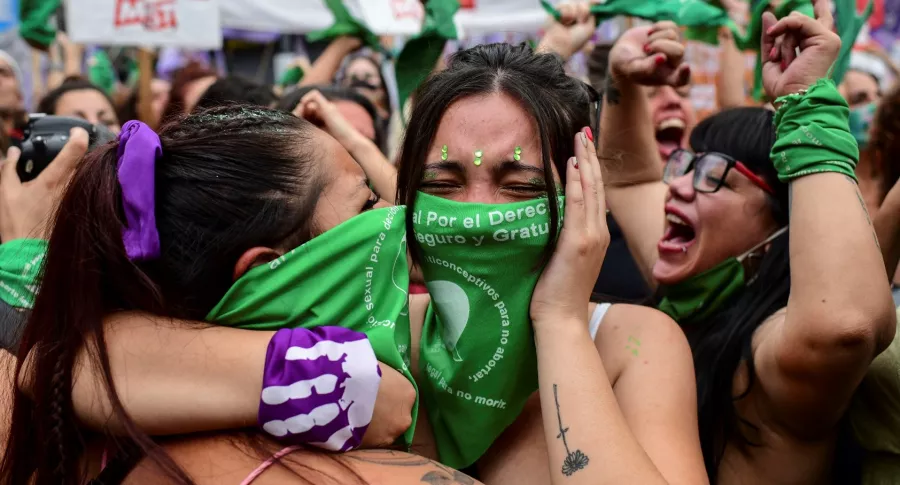 Aborto en Argentina desató polémica en Colombia.
