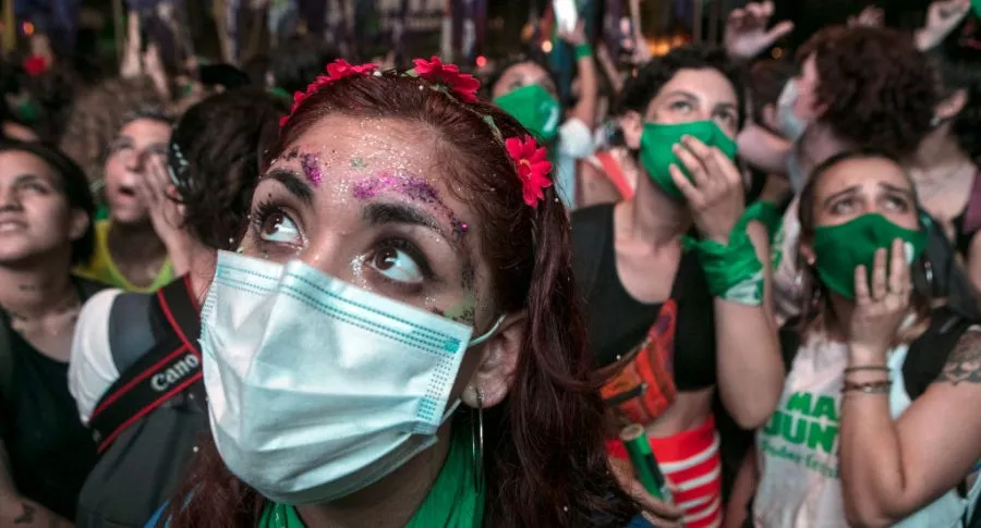 Foto de la legalización del aborto en Argentina ilustra nota sobre 'La Petisa'