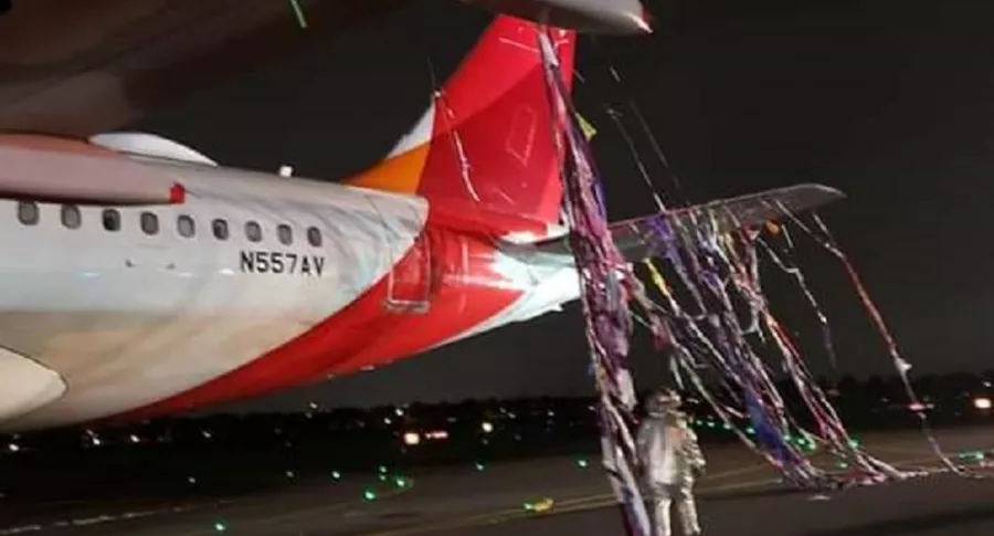 La aeronave tuvo que maniobrar de emergencia arribando a Bogotá tras impactar un globo.