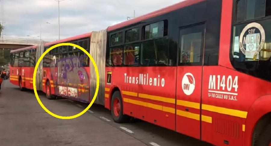 Bus de Transmilenio vandalizado este primero de enero 